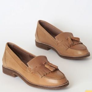 Seychelles Leather Tasseled Loafer size 9